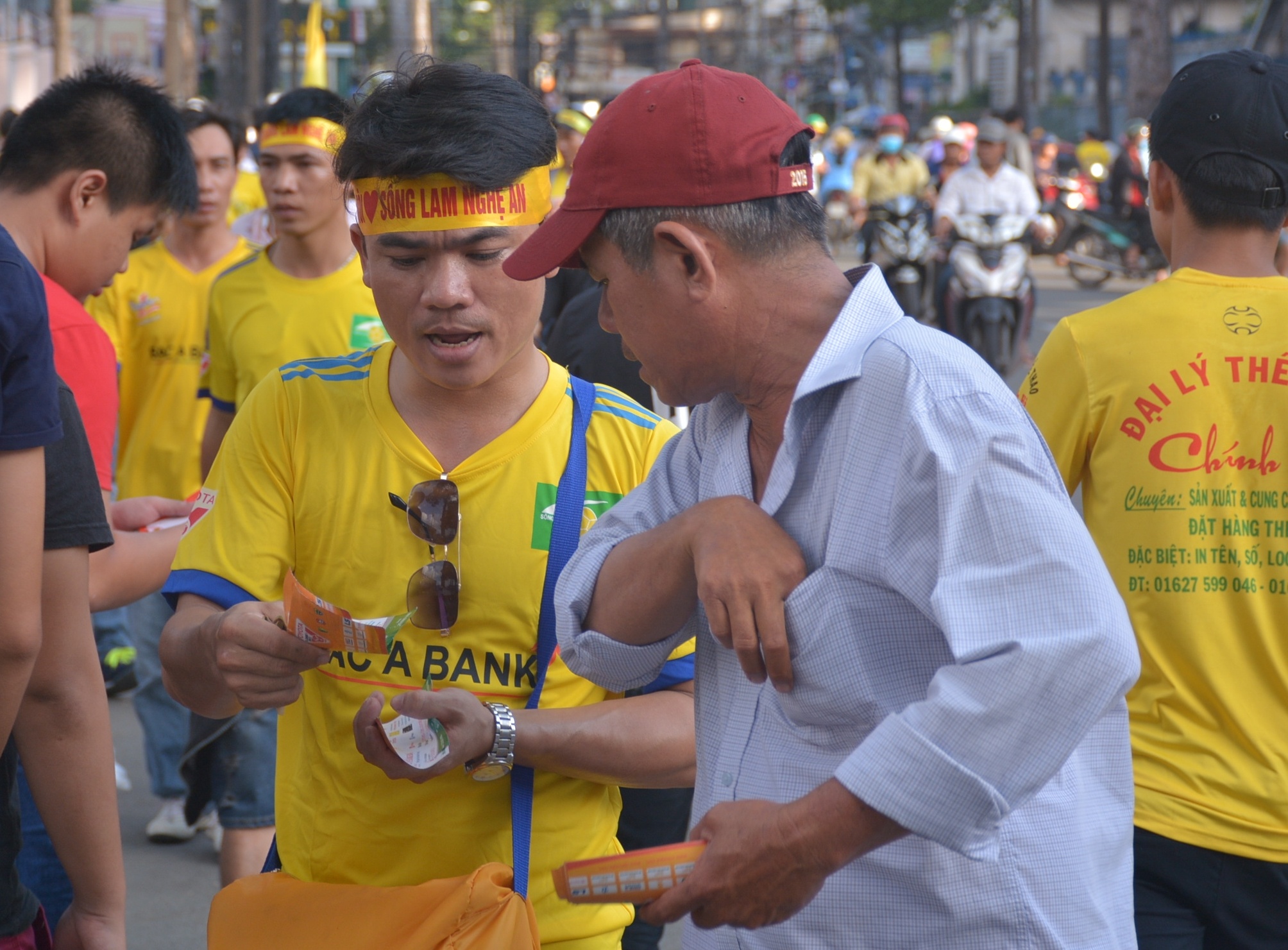 CDV SLNA dieu hanh trong 'hoa binh' toi TP.HCM anh 5