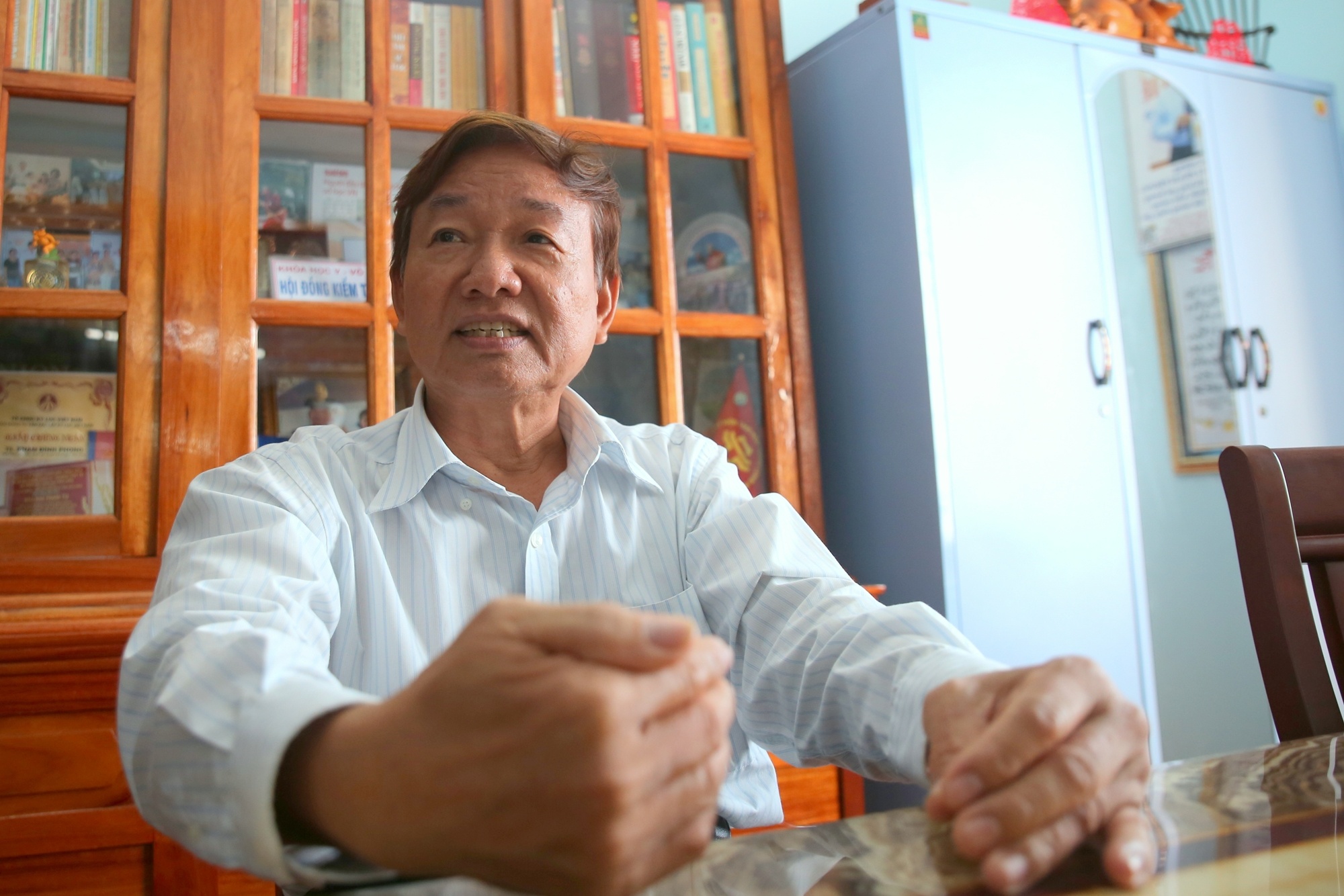 Nghich ly vo co truyen Viet Nam 'chet dan' tren chinh ao nha (ky 2) anh 1