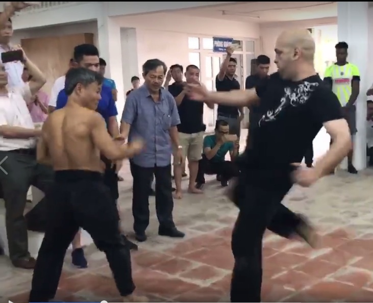 Ha Noi chua biet xu ly tran dau cua vo su Bao Chau va vo su Vinh Xuan nhu the nao anh 1