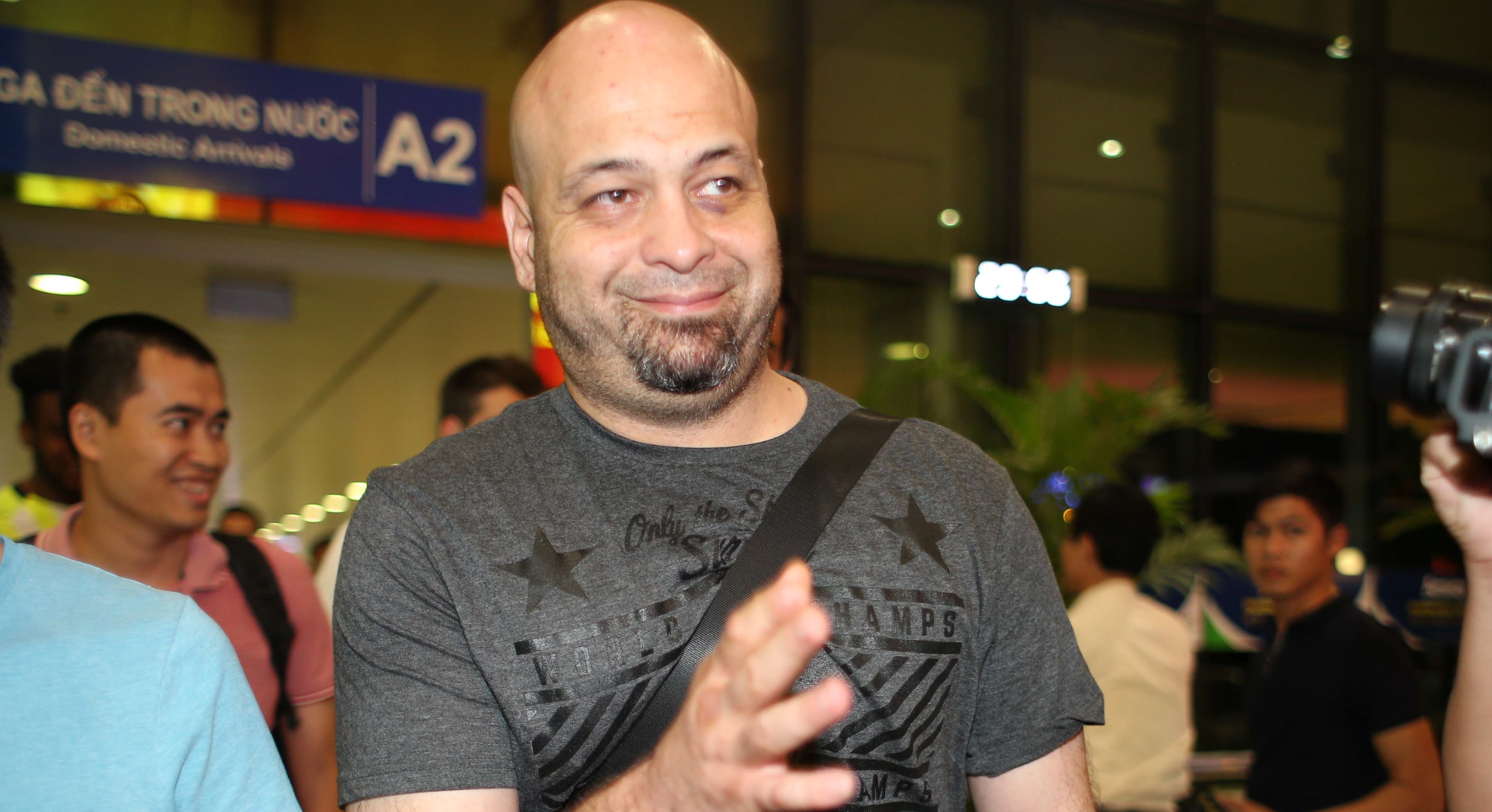 Flores nho Doan Bao Chau gui thong diep tu choi giao dau hinh anh