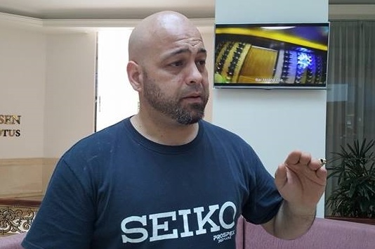 Cung Lê: Flores phải tốn mớ hóa đơn bệnh viện nếu đấu với tôi ảnh 3 Cung Le: Flores phai ton mo hoa don benh vien neu dau voi toi anh 3