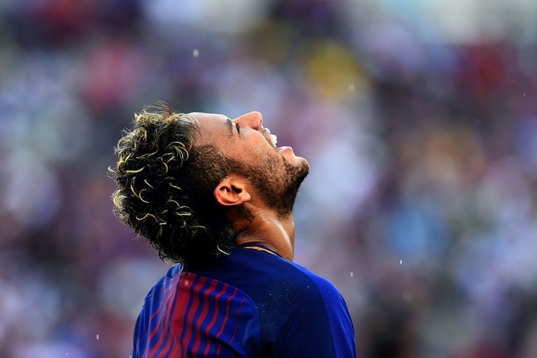 PSG mua Neymar: Nua ty USD doi lay su ton trong hinh anh