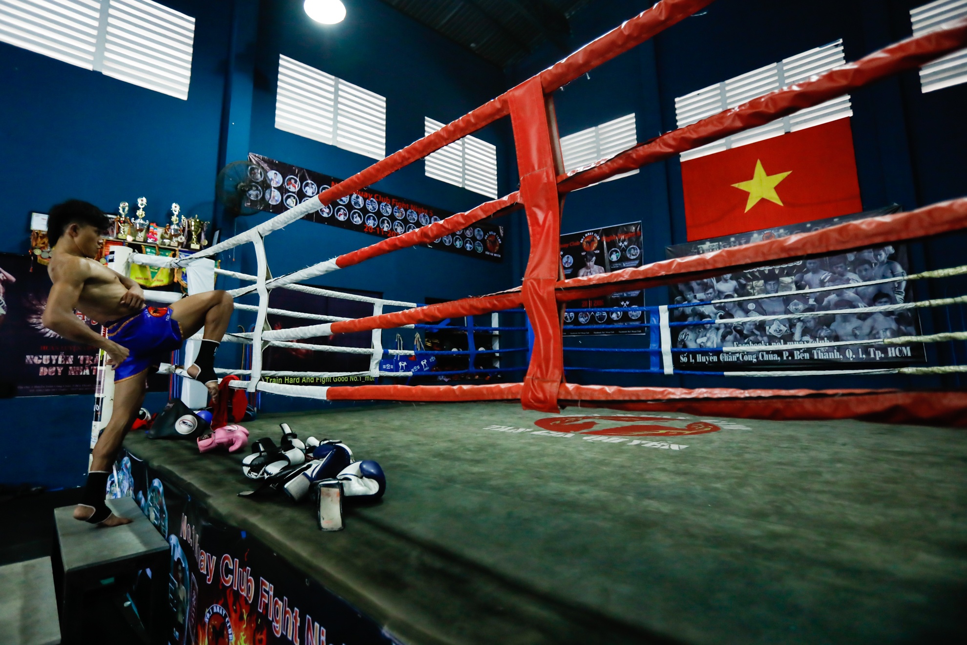 Vo si Muay Thai Duy Nhat: Quyet danh don bi mat cho tran chung ket va thang knock-out anh 8