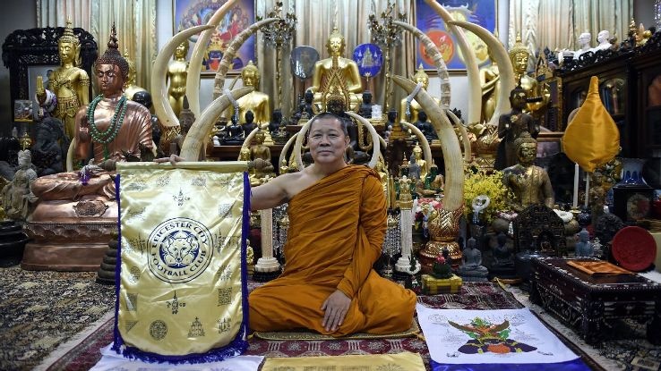 Học theo Leicester, U22 Thái Lan nhờ nhà sư làm phép ảnh 1 Hoc theo Leicester, U22 Thai Lan nho nha su lam phep anh 1