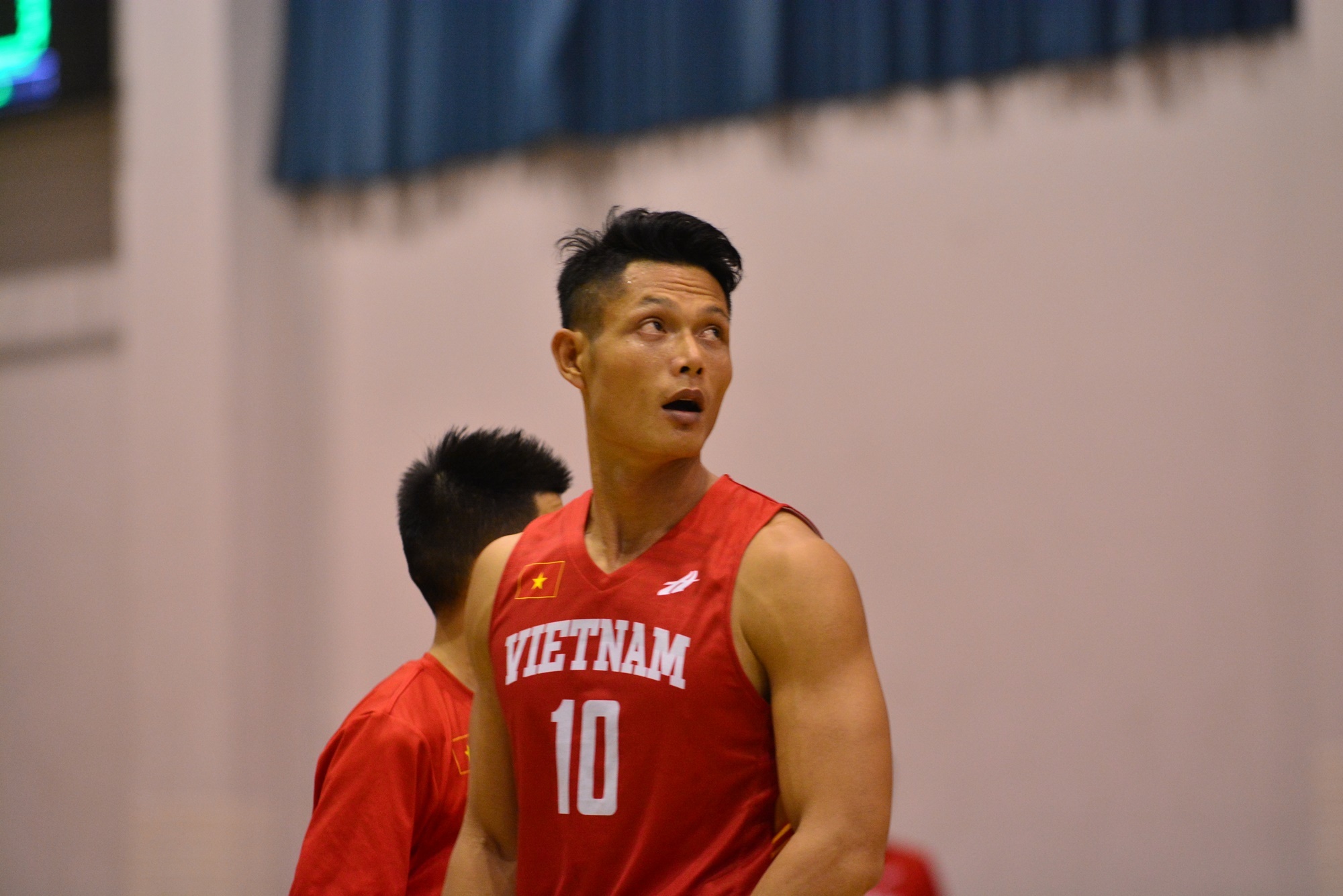 Ngoi sao bong ro Nguyen Van Hung: Chi con cho gio G ra tran anh 3