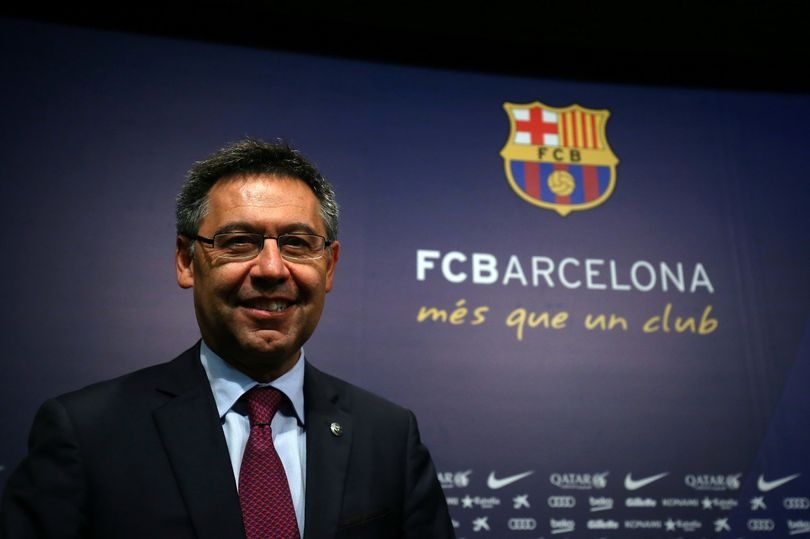 Khong phai Ronaldo,  ke thu cua Barca la Bartomeu anh 2
