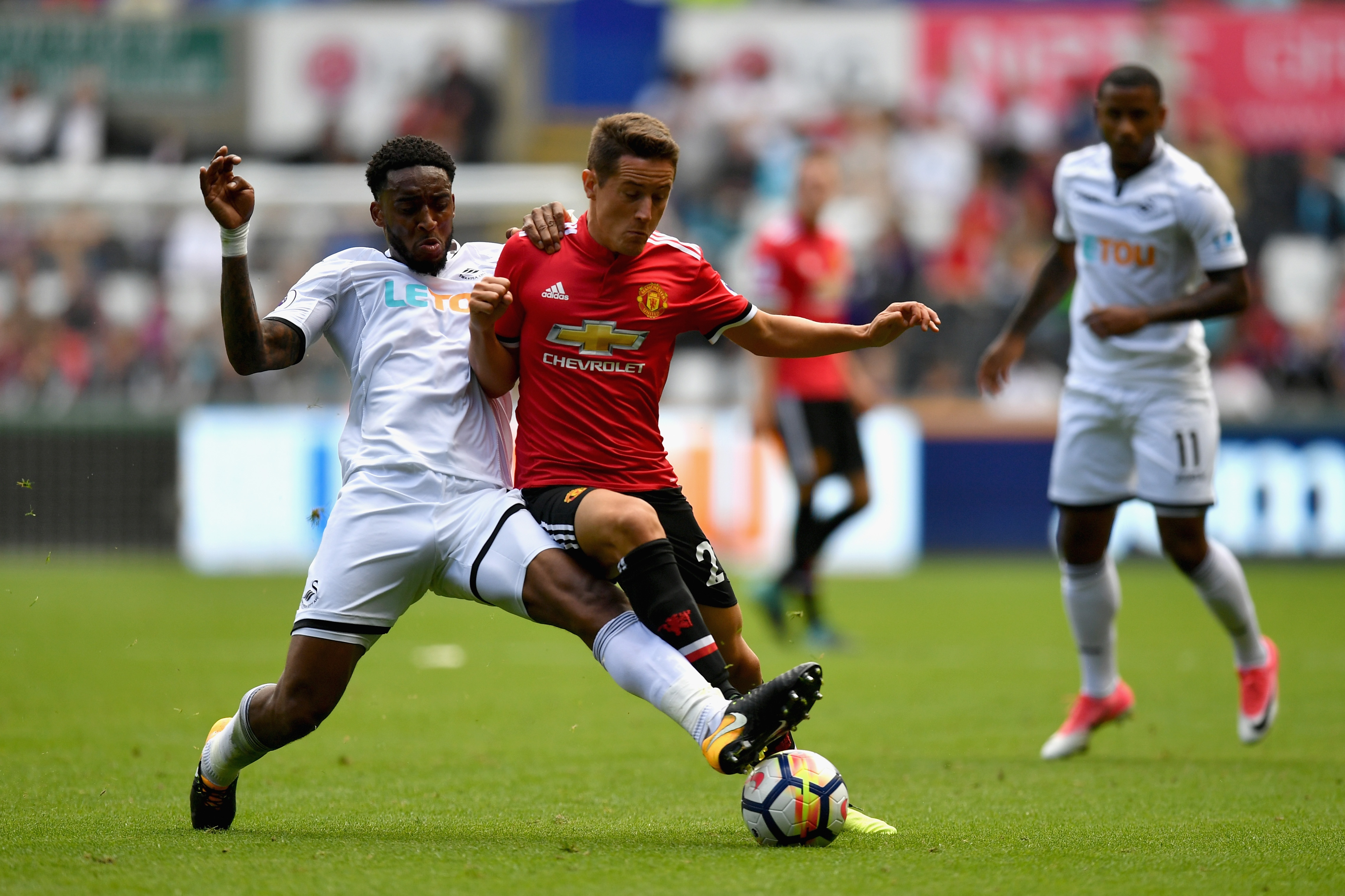 Dấu hỏi Ander Herrera trong ngày MU đại thắng ảnh 1 Dau hoi Ander Herrera trong ngay MU dai thang anh 1