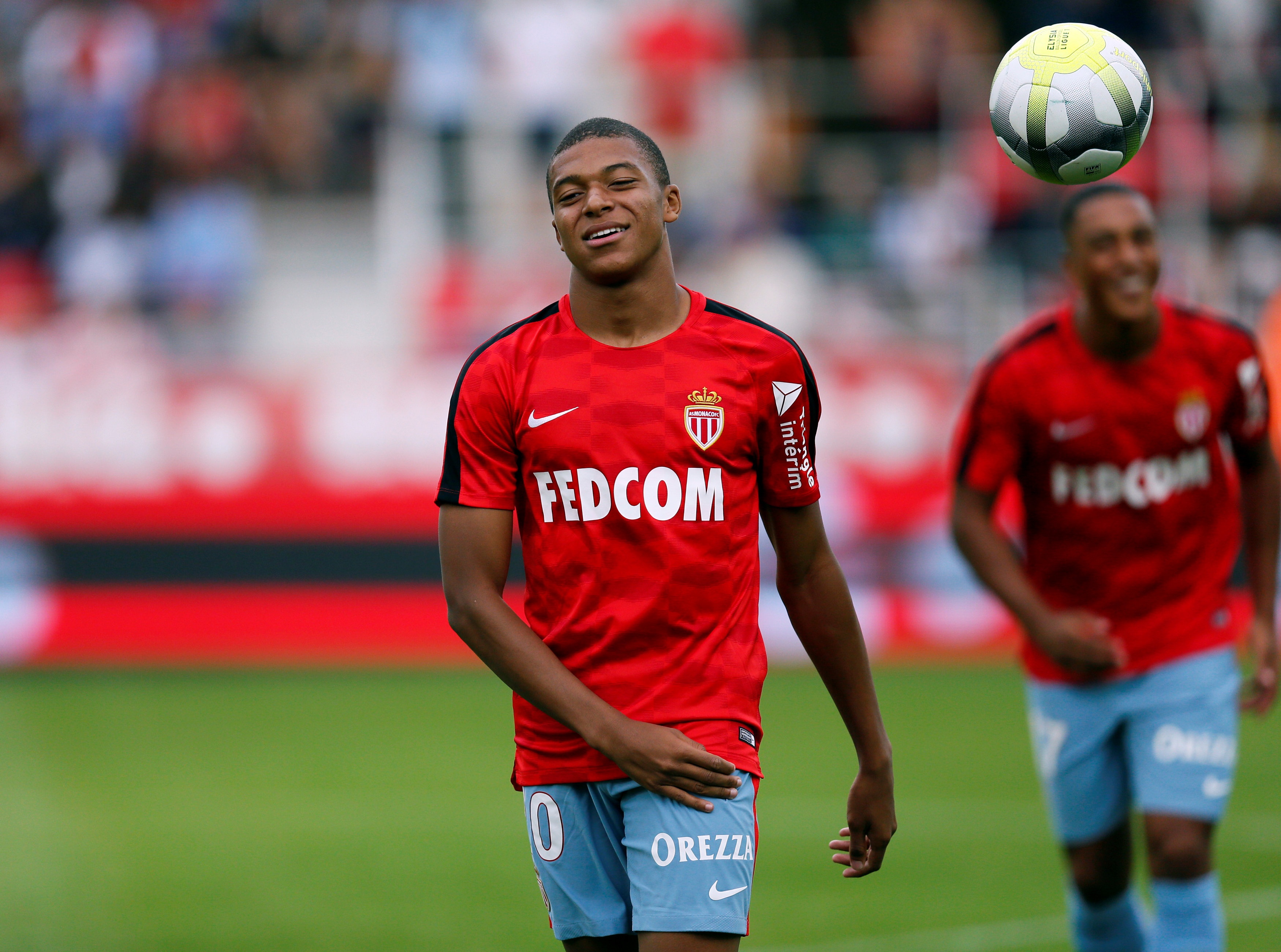 Mbappe noi loan, bi AS Monaco duoi khoi buoi tap hinh anh