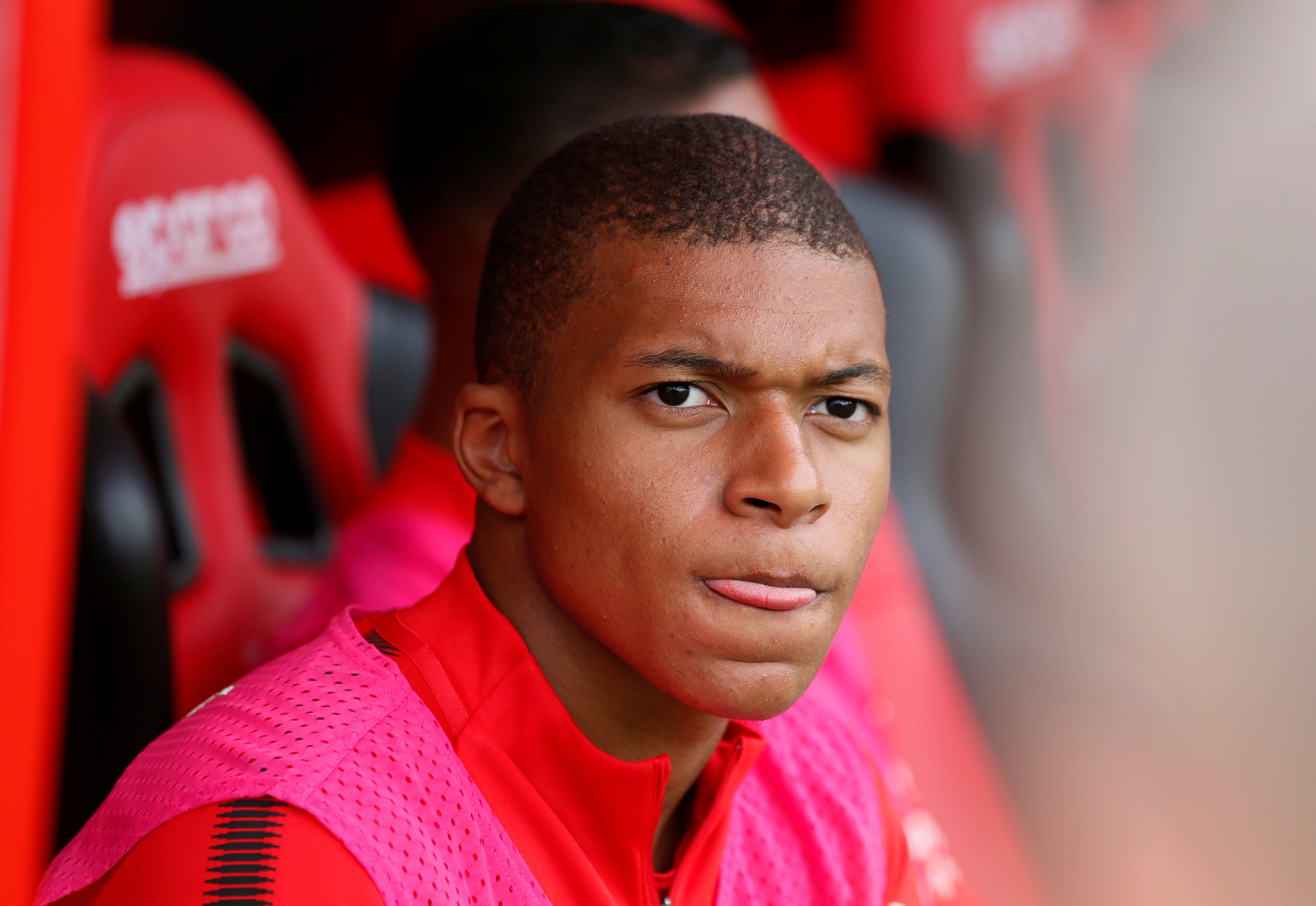 Mbappe noi loan,  bi AS Monaco duoi khoi buoi tap anh 1