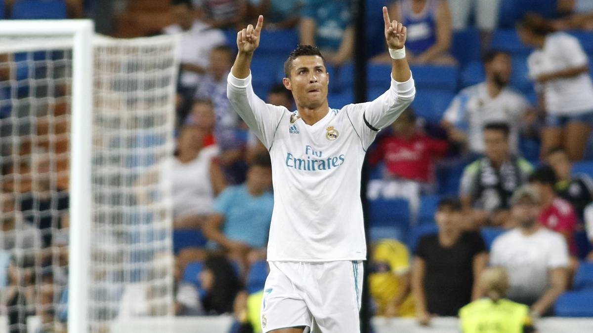 Ronaldo doi luong hon 40 trieu euro tai Real hinh anh