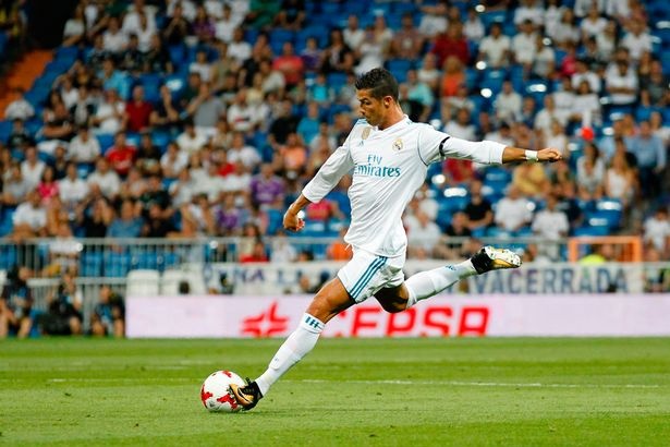 Ronaldo doi muc luong hon 40 trieu euro tai Real Madrid anh 1