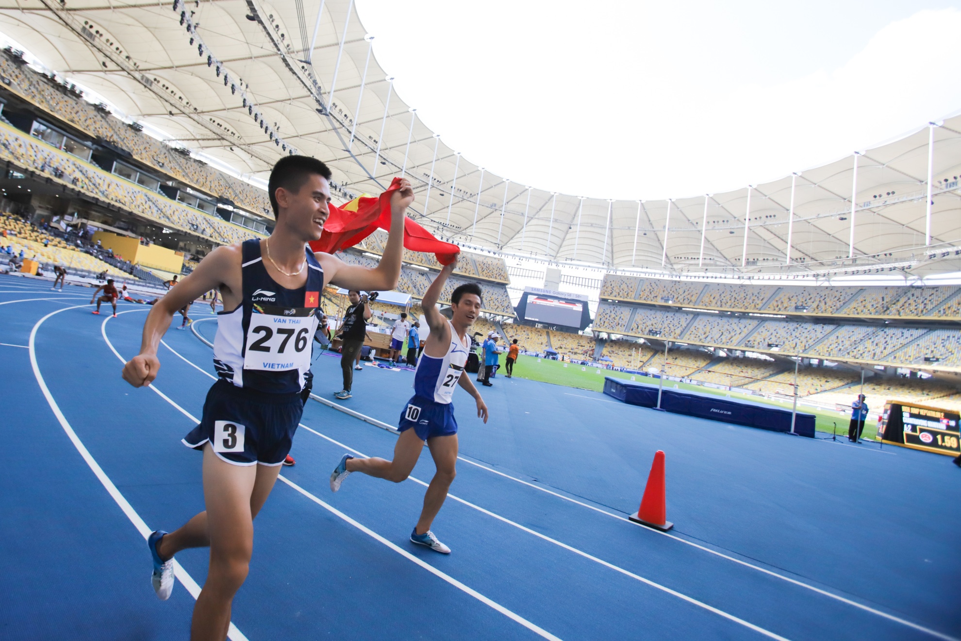 Ngay vang cua dien kinh anh 8