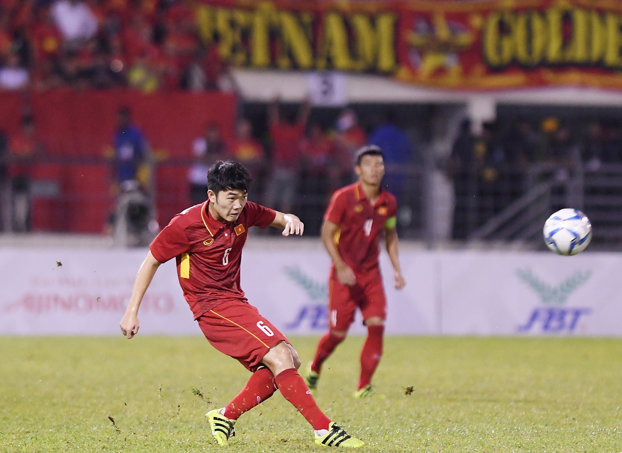 Cong Phuong, Xuan Truong dung day tu diem guc nga? hinh anh