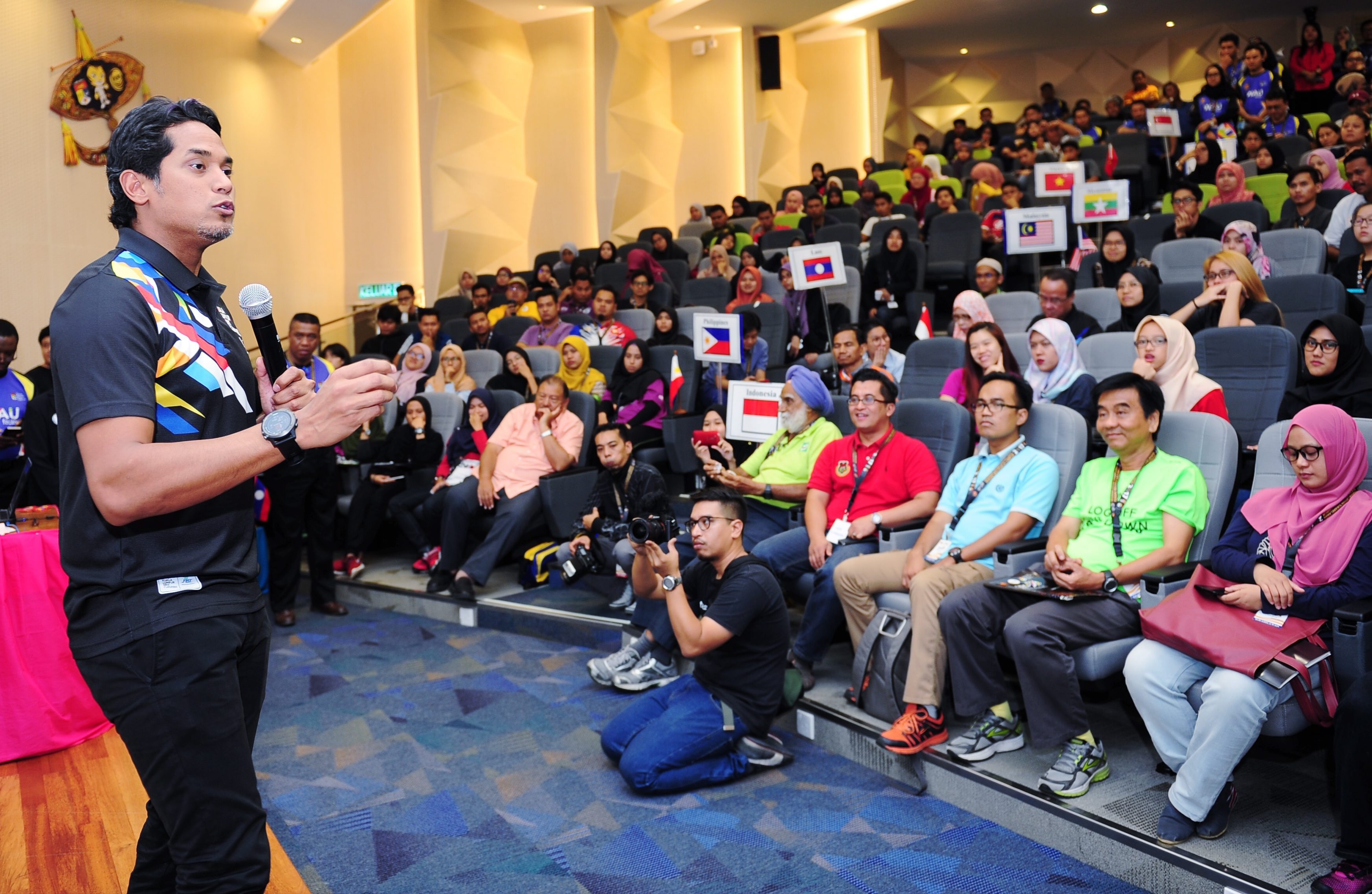 Nhat ky SEA Games: Vui buon chuyen tien thuong cua VDV Viet Nam anh 2