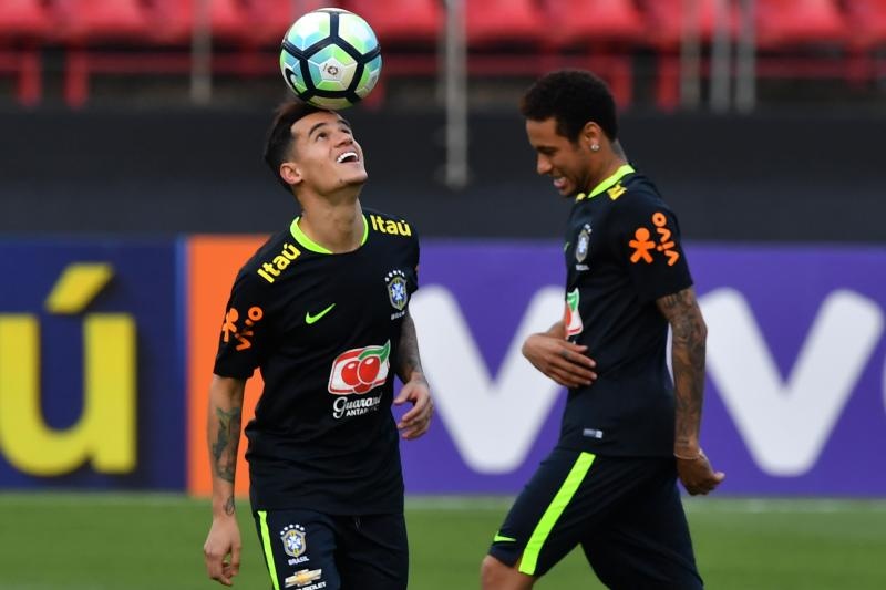 Neymar xúi Coutinho đừng tới Barcelona ảnh 1 Neymar xui Coutinho dung toi Barcelona anh 1