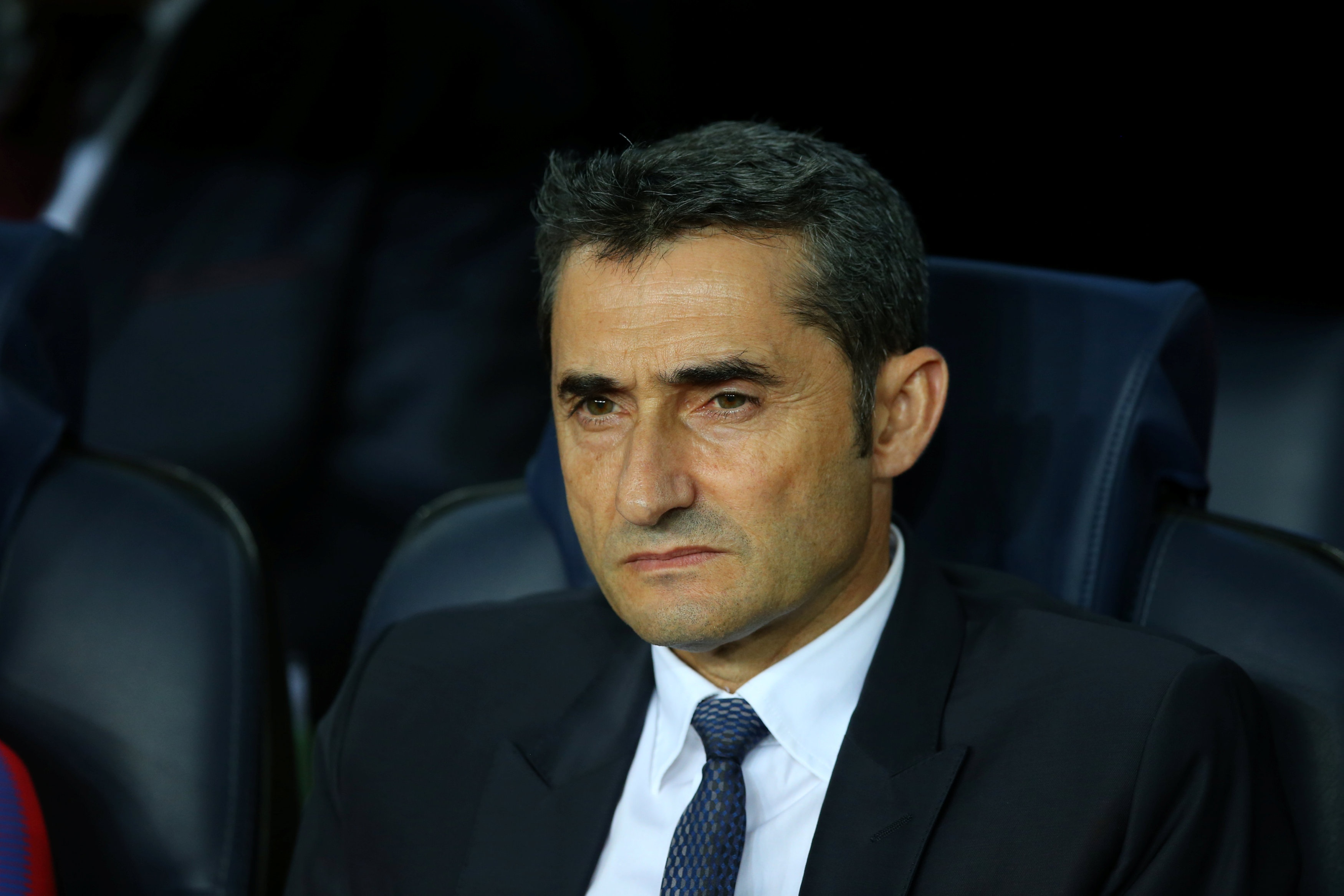 Barca gio la cua rieng Ernesto Valverde anh 1