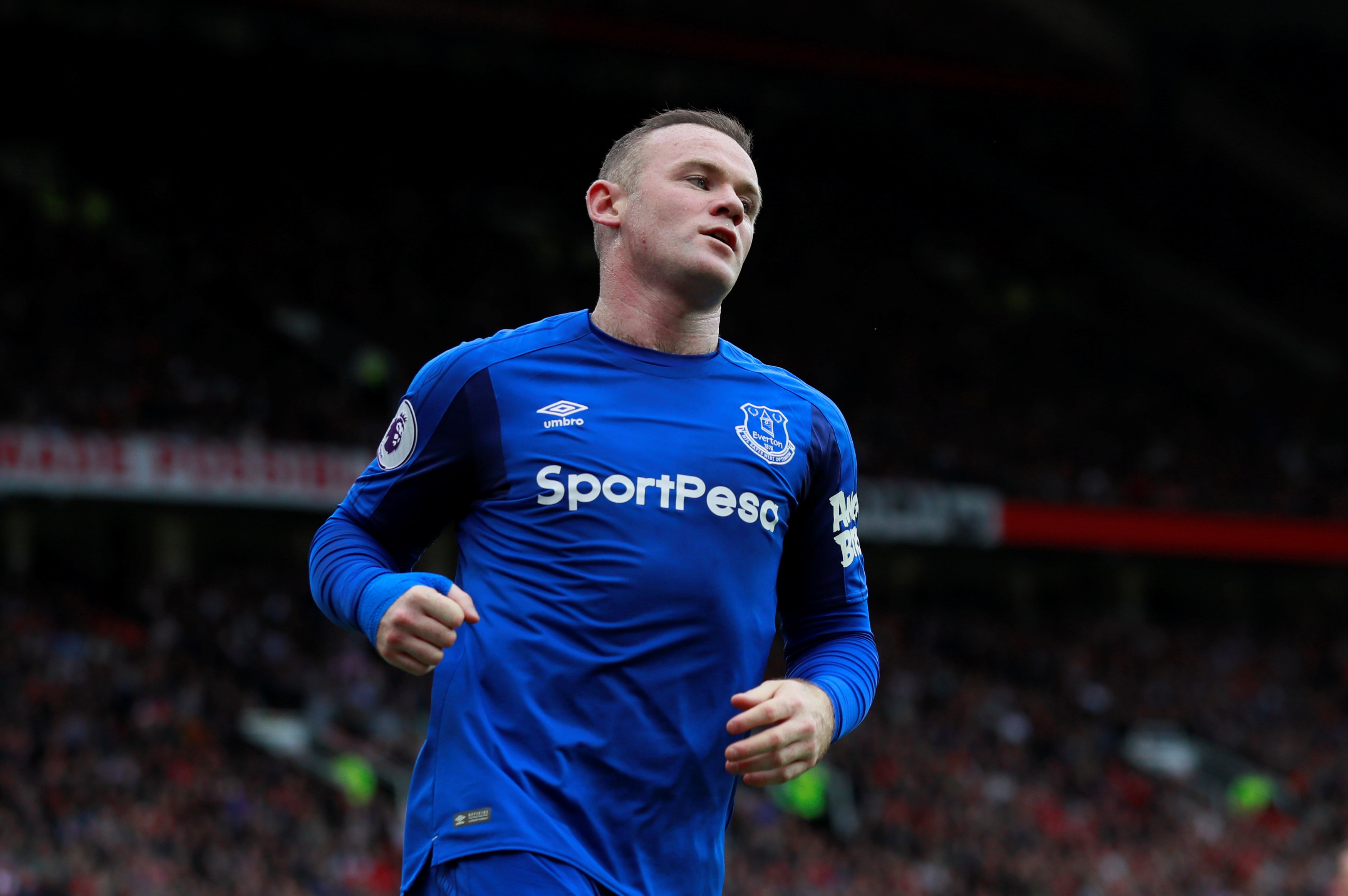 Chi Everton thua, chu Rooney khong he that bai truoc MU hinh anh