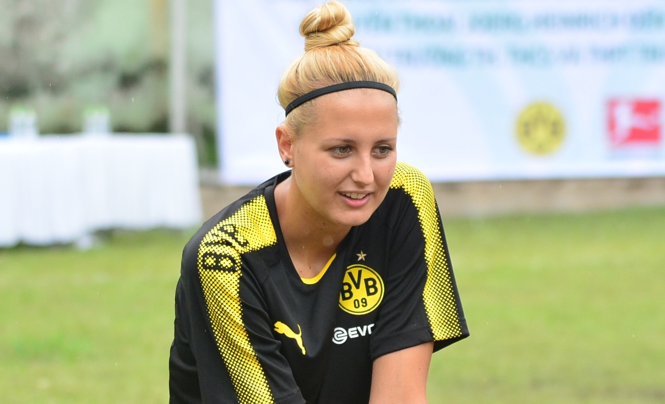 Nu HLV Dortmund: Chung toi san sang hop tac bong da voi Viet Nam hinh anh