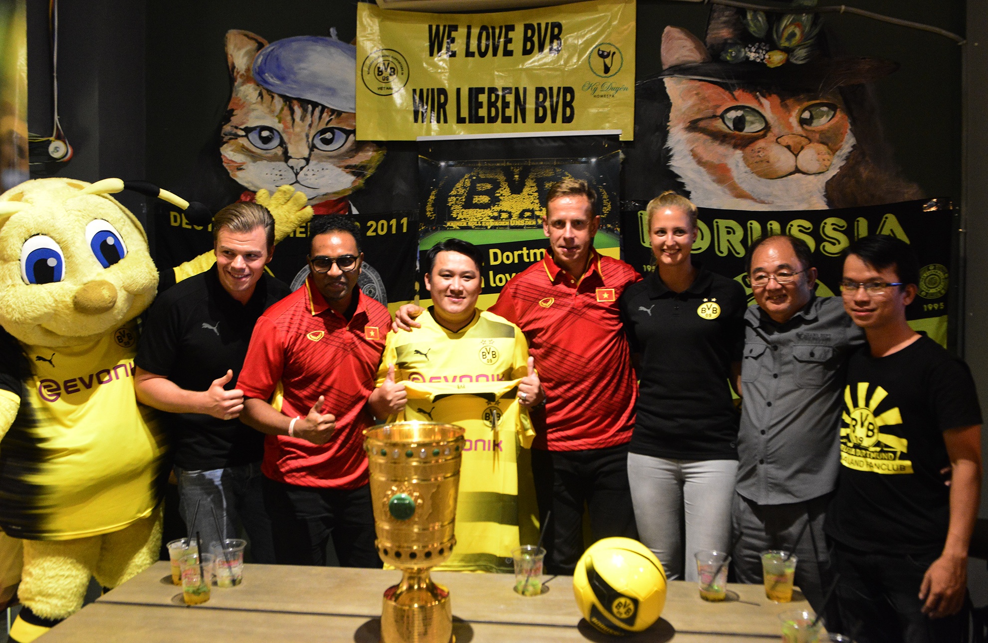 Dortmund cham toi trai tim fan Viet anh 2