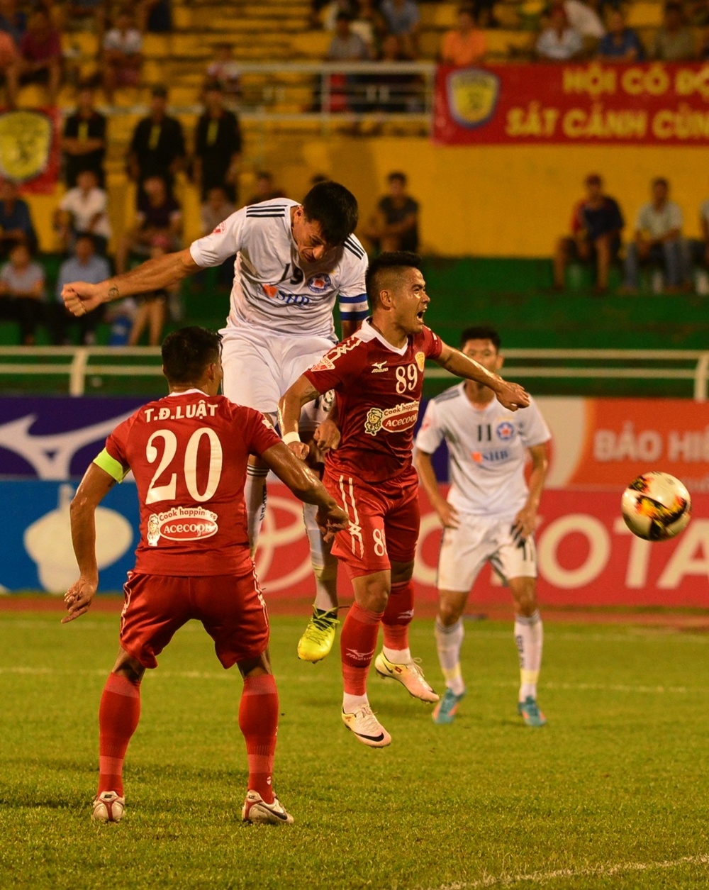 Huynh Duc buc xuc ve cong tac trong tai anh 4