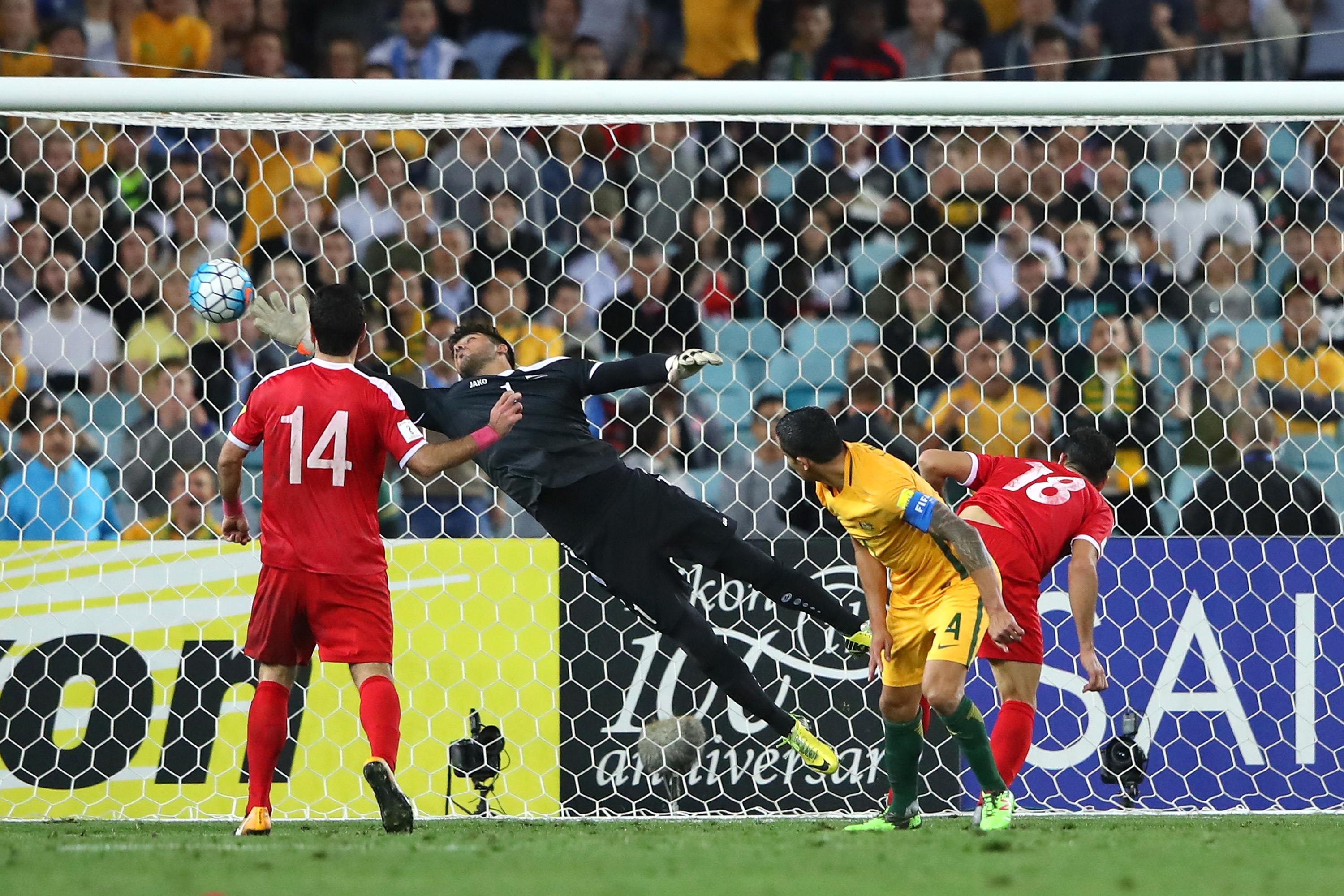 'Lao tuong' Tim Cahill toa sang,  Australia thang nhoc Syria anh 6