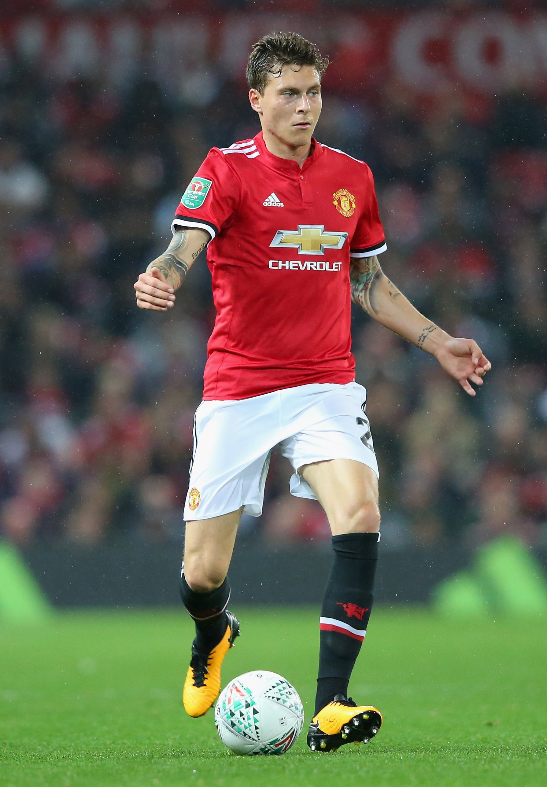 Victor Lindelof pham sai lam anh 6