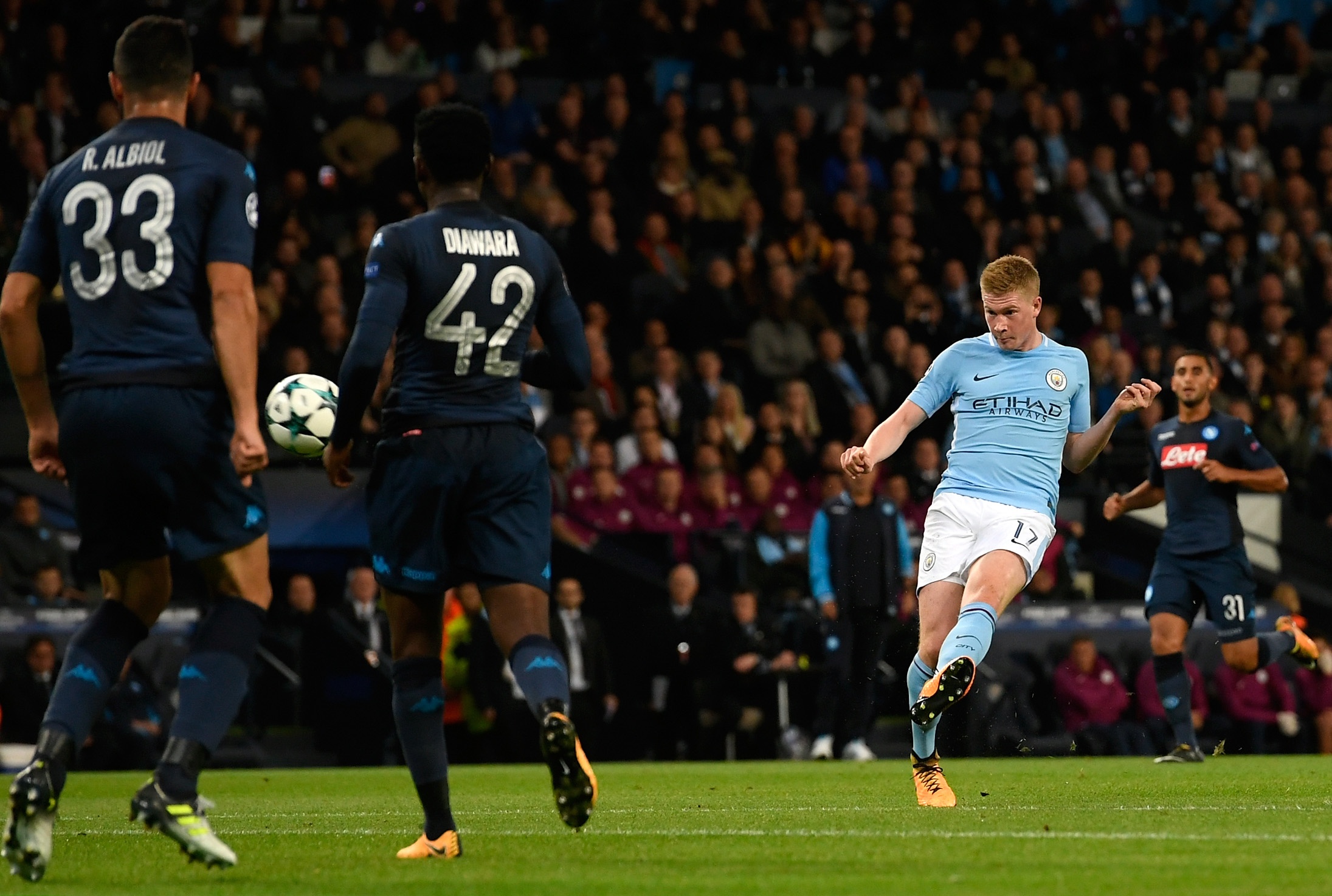 Đại diện De Bruyne dùng lương của Neymar gây sức ép Man City ảnh 1 Dai dien De Bruyne dung luong cua Neymar gay suc ep Man City anh 1