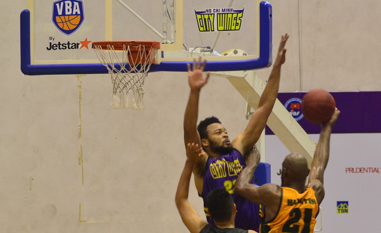 Hochiminh City Wings thang lon anh 3