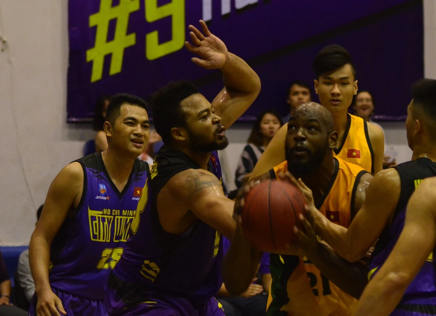 Hochiminh City Wings thang lon anh 4