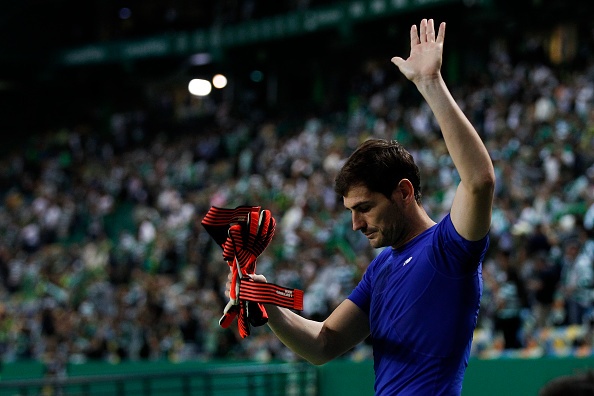 Su nghiep thang tram cua huyen thoai Casillas hinh anh