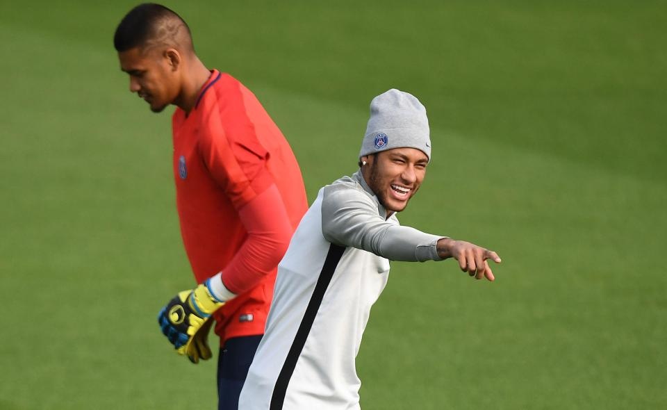 Đồng đội ghen tỵ với đặc quyền của Neymar tại PSG ảnh 1 Dong doi ghen ty voi dac quyen cua Neymar tai PSG anh 1