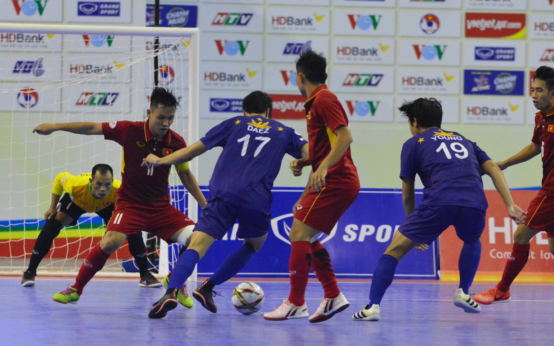 Man huy diet cua futsal Viet Nam truoc Philippines anh 9