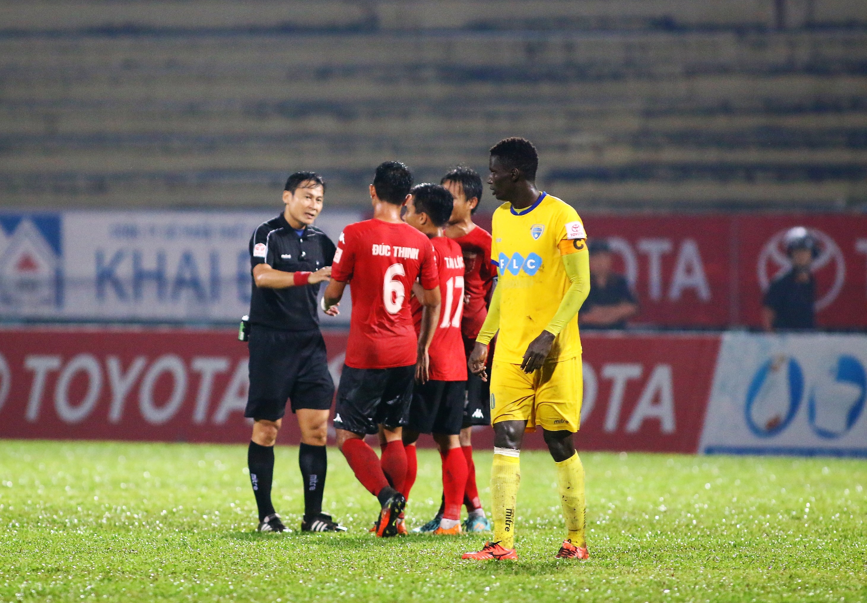 Long An vs Thanh Hoa anh 1