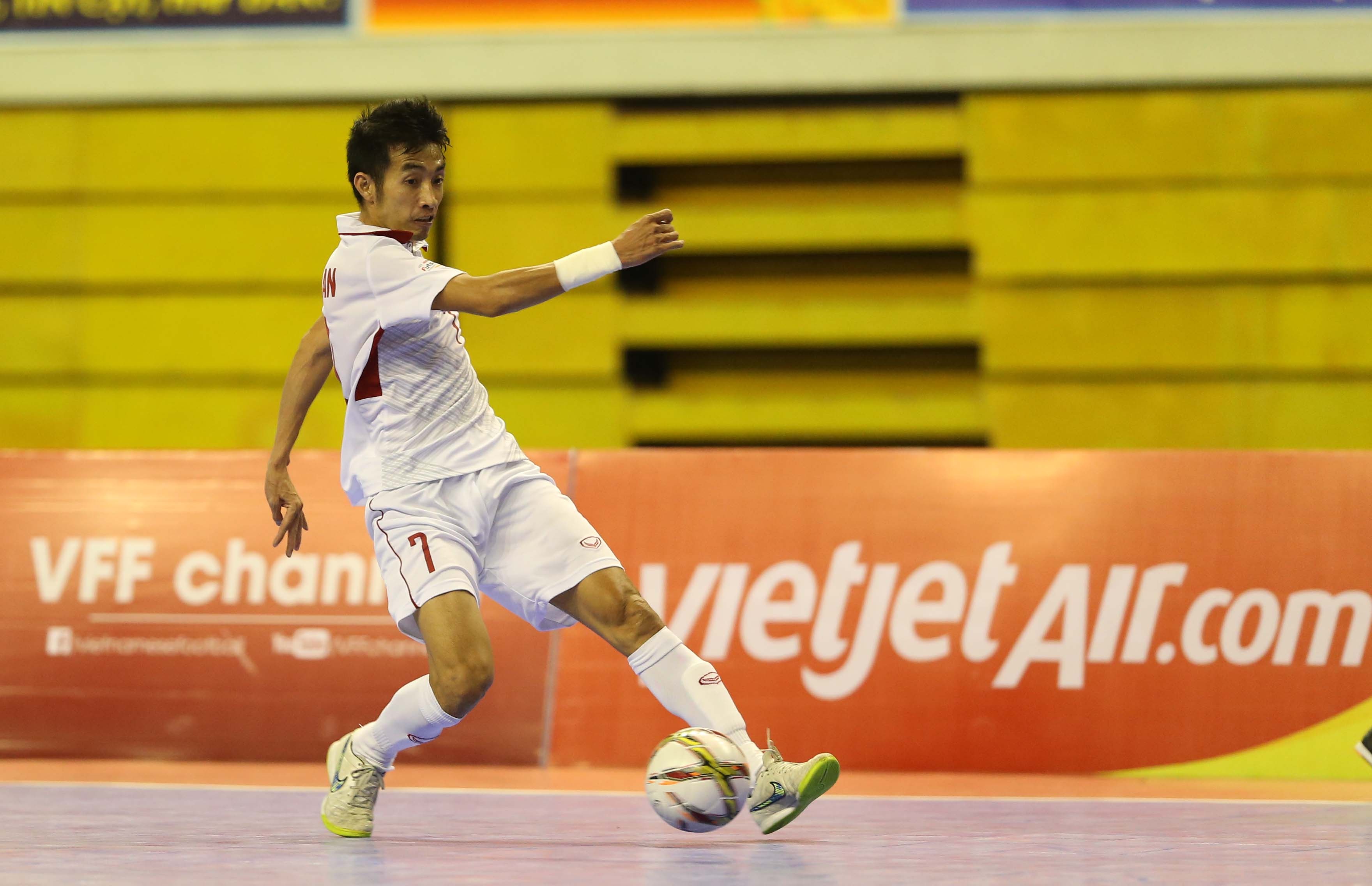 Chien thang thuyet phuc cua futsal Viet Nam truoc Myanmar anh 1