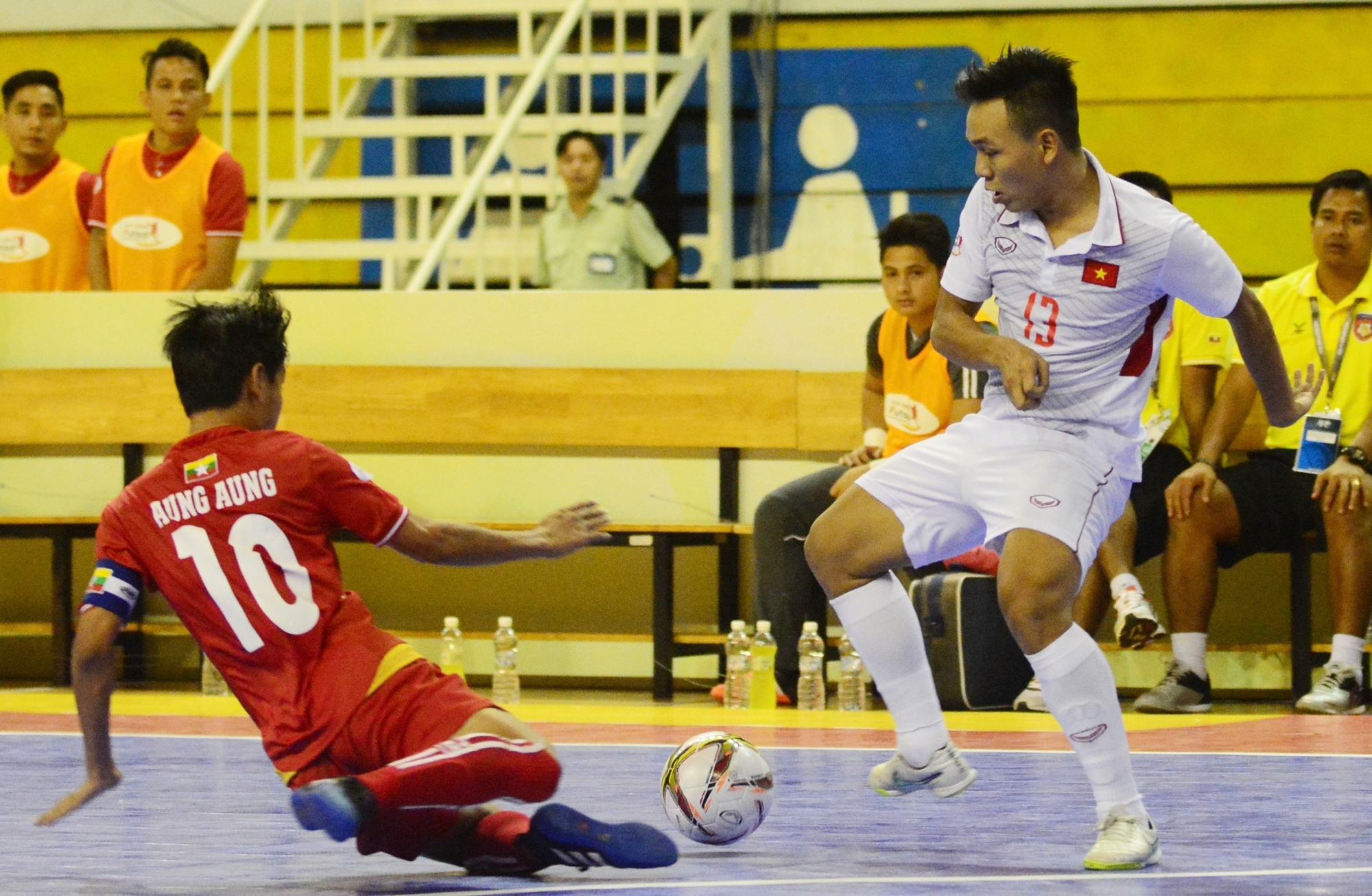 Chien thang thuyet phuc cua futsal Viet Nam truoc Myanmar anh 5