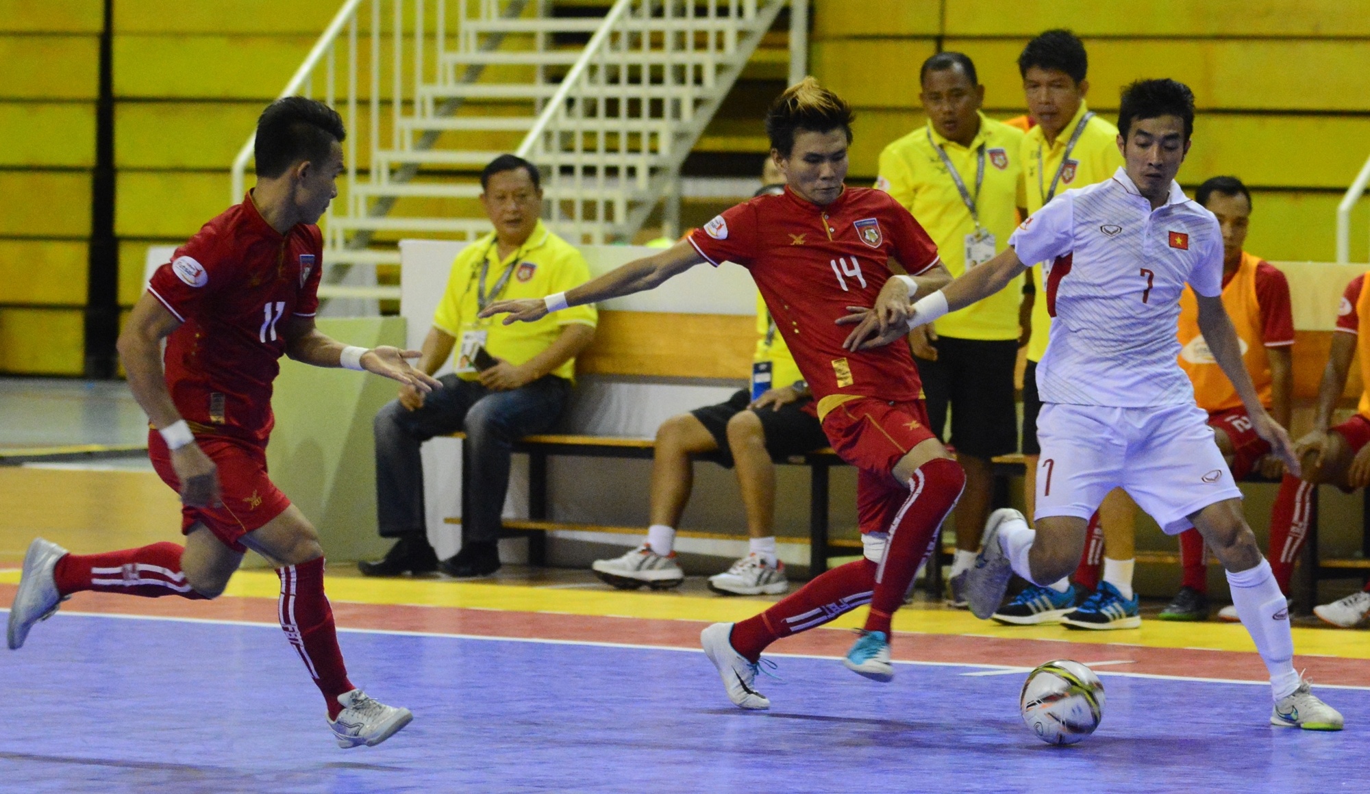 Chien thang thuyet phuc cua futsal Viet Nam truoc Myanmar anh 4