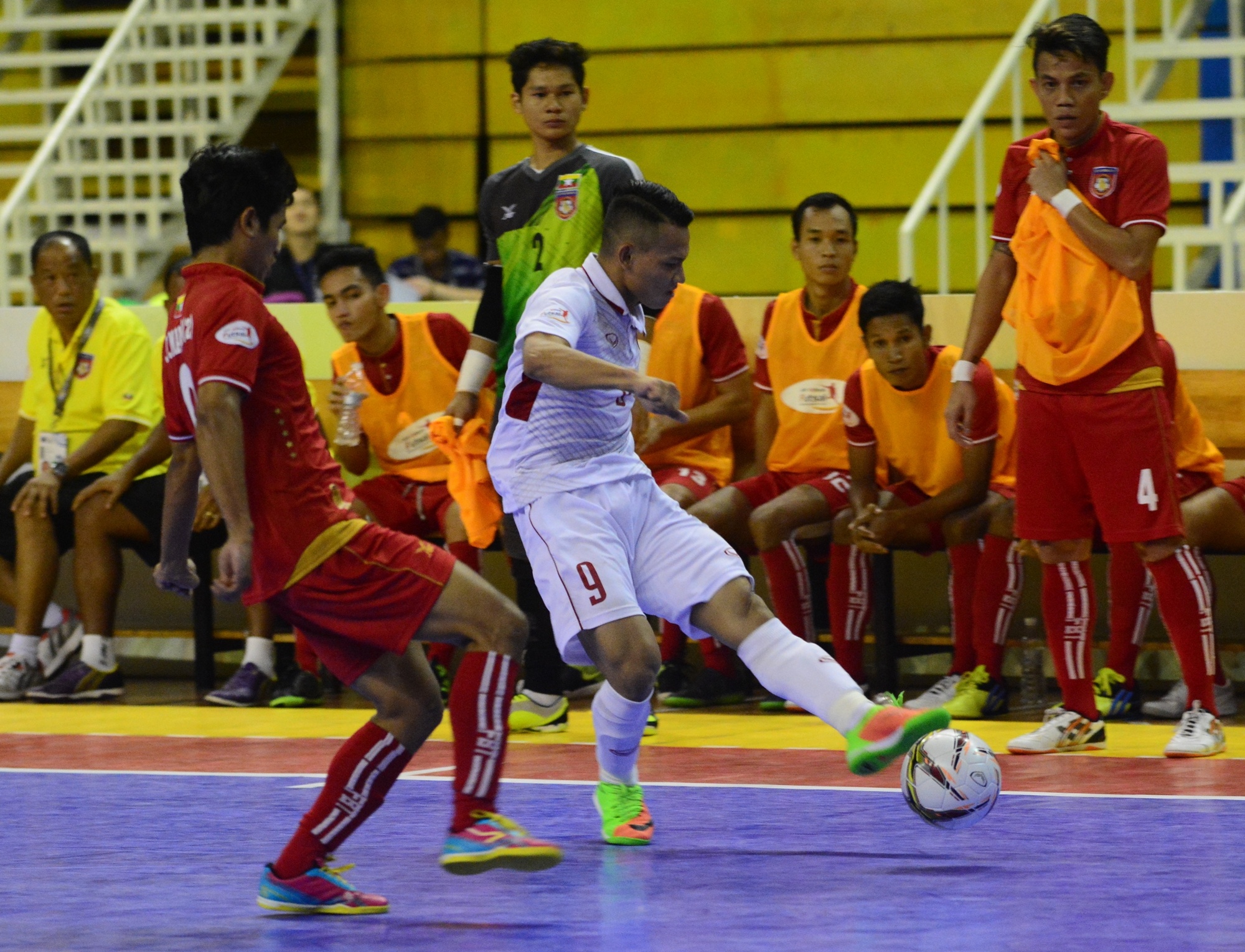 Chien thang thuyet phuc cua futsal Viet Nam truoc Myanmar anh 9