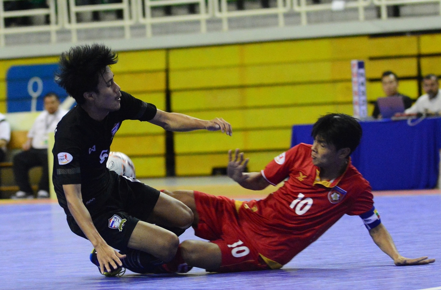 Futsal Thai Lan goi,  cho Viet Nam tra loi anh 9
