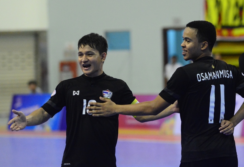 Nhan chim Myanmar, futsal Thai Lan cham tay vao ngoi vo dich hinh anh