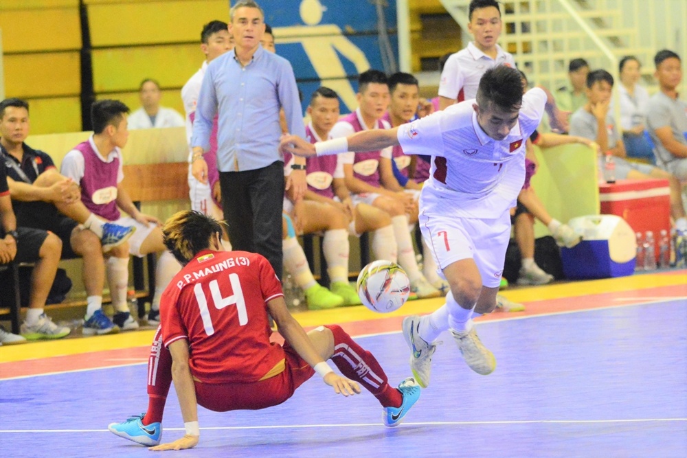 Futsal Viet Nam trang tay o giai Dong Nam A anh 8