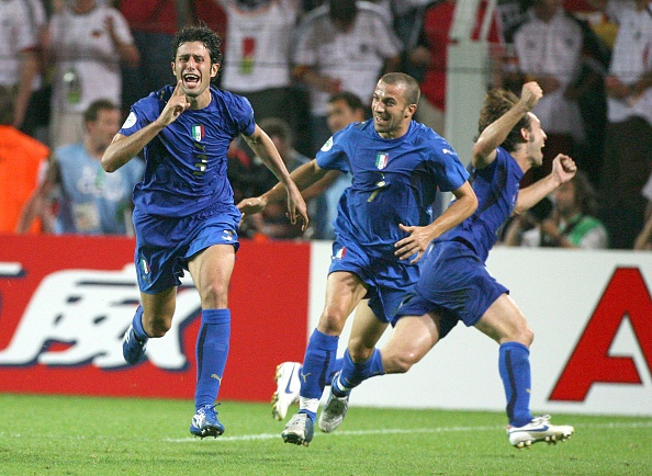 Đừng than khóc cho Italy, họ xứng đáng như thế ảnh 2 Dung than khoc cho Italy, ho xung dang nhu the anh 2