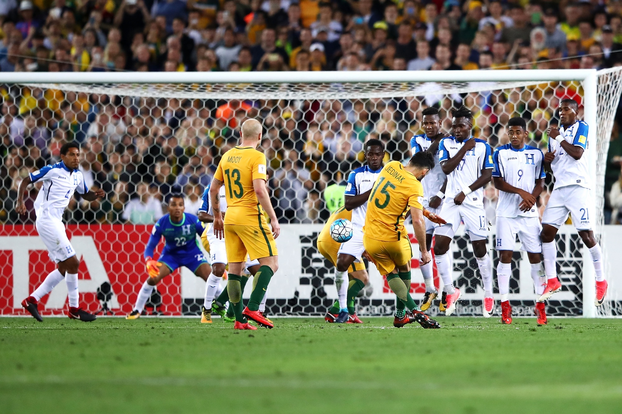 Cuu sao Premier League giup Australia gianh ve di World Cup 2018 anh 2