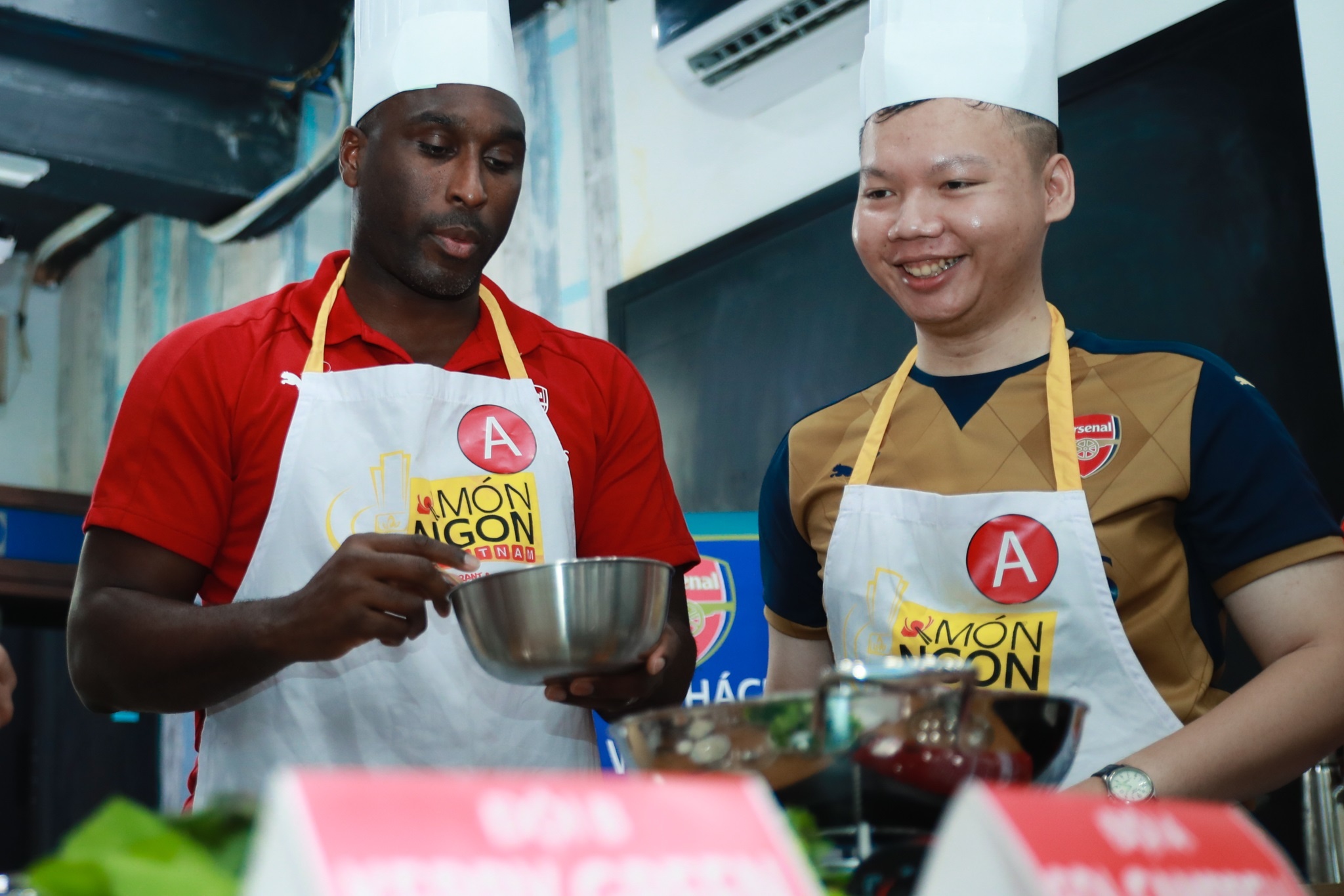 Sol Campbell chien thang nho nuoc cham ngon anh 5