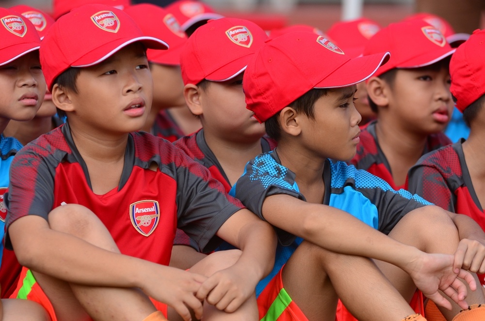 Huyen thoai Arsenal an tuong voi mot cau thu nhi anh 1