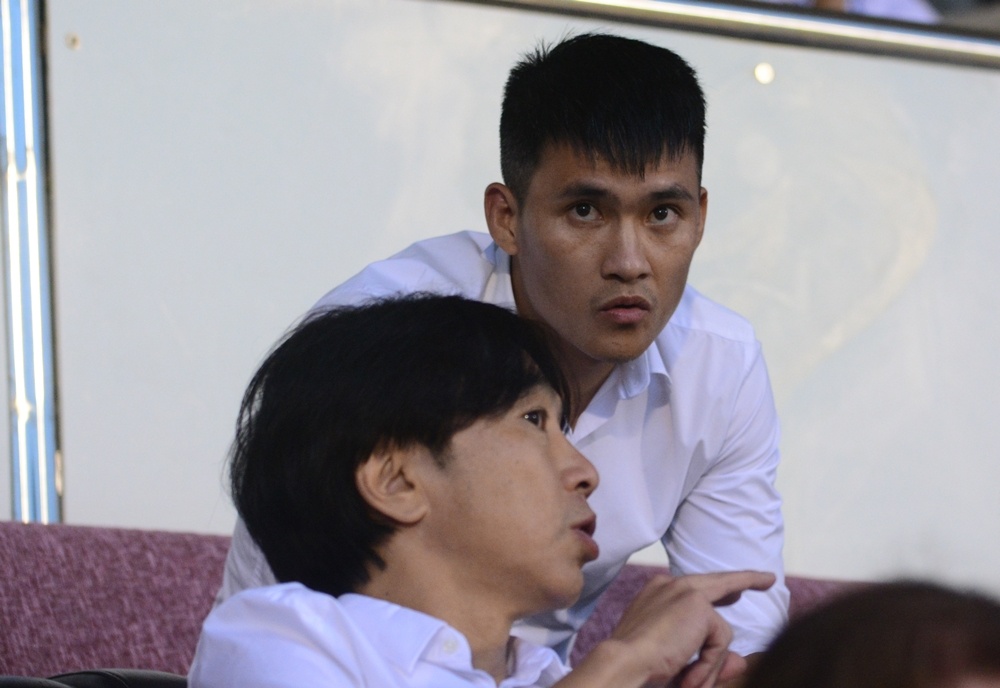 Toshiya Miura tram ngam nhin doi bong tuong lai bai tran anh 3