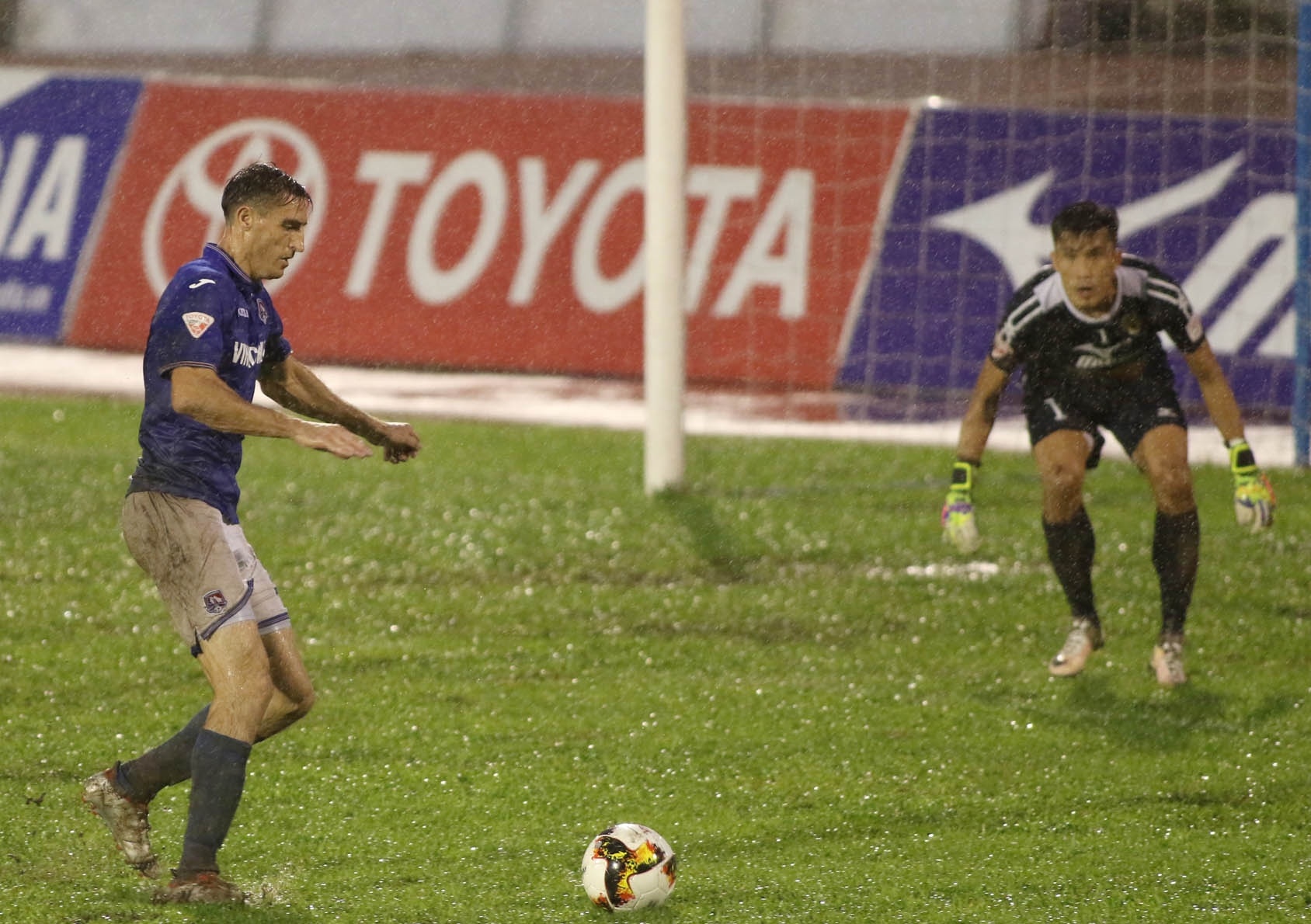 Toshiya Miura tram ngam nhin doi bong tuong lai bai tran anh 6