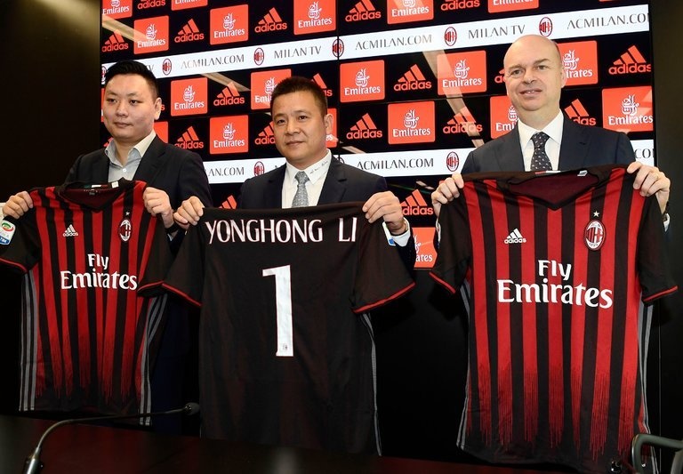 AC Milan dinh cu lua ngoan muc cua dai gia Trung Quoc? hinh anh