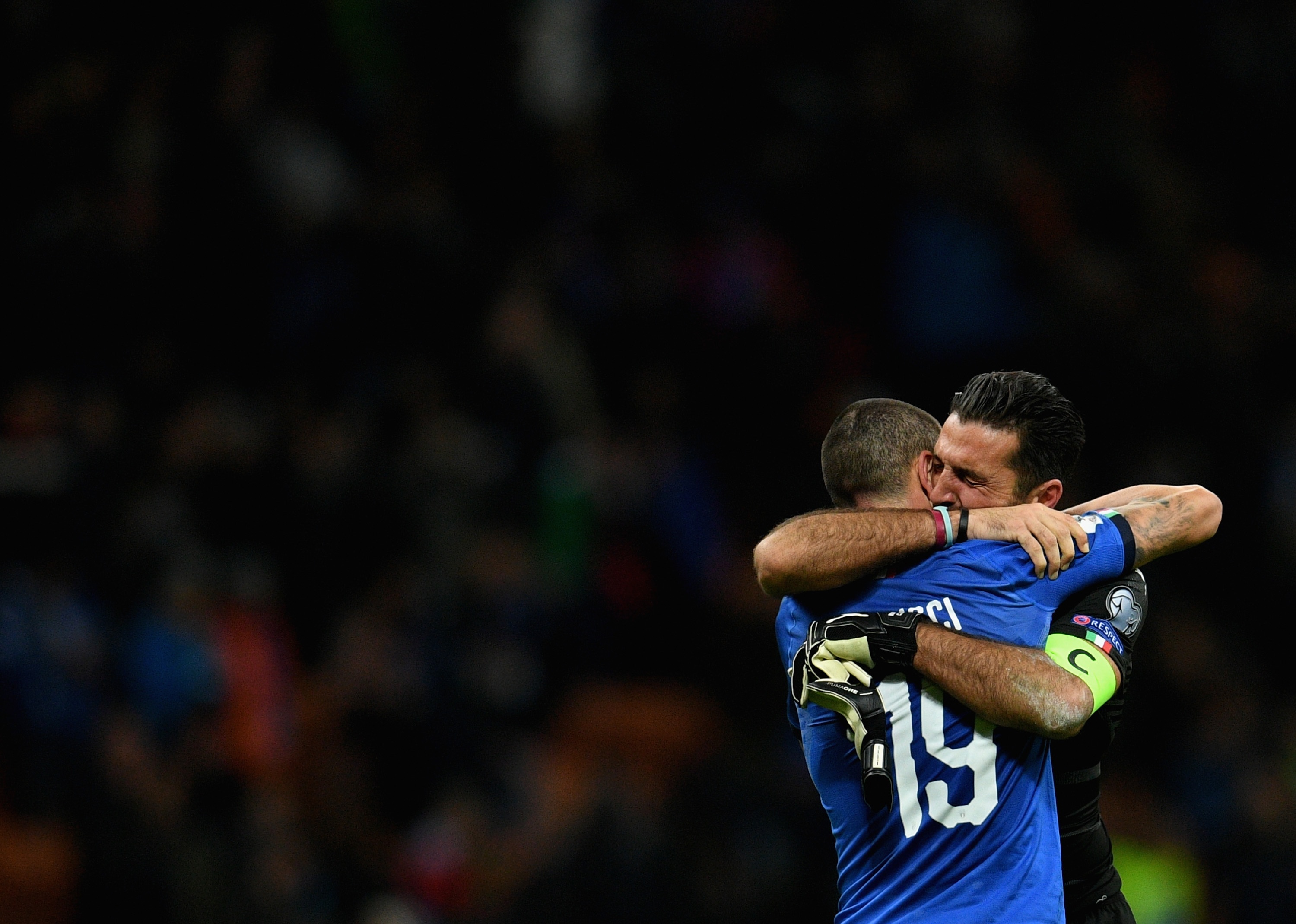 Co hoi nao cho tuyen Italy, Ha Lan du World Cup? hinh anh