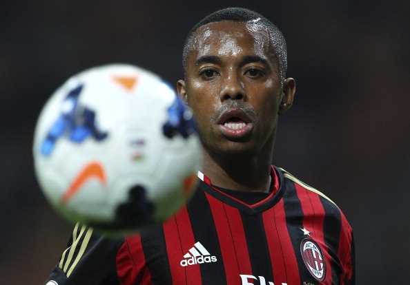 Robinho van song ung dung truoc an tu lo lung anh 2