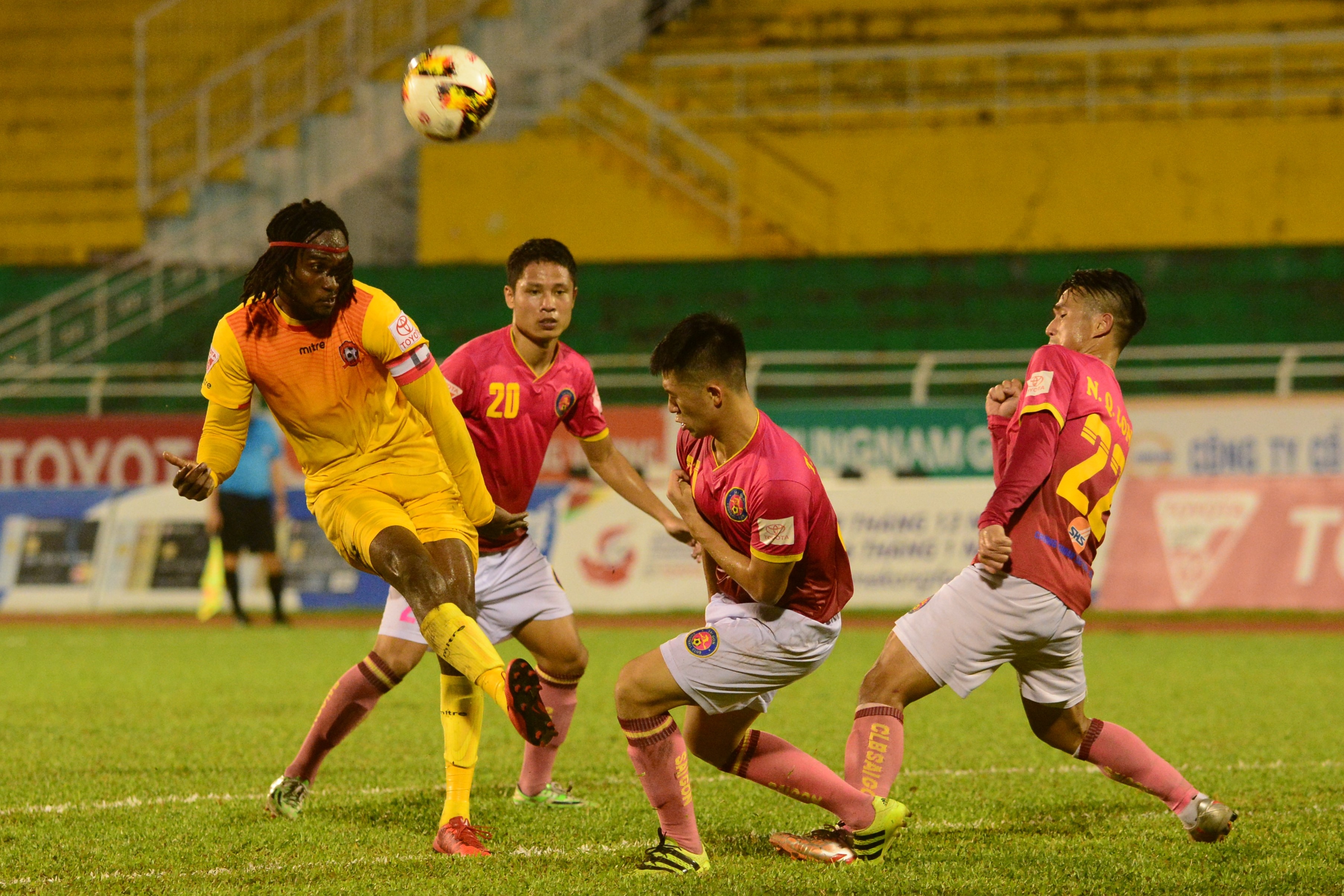 Hai Phong thua dam trong ngay chia tay HLV Truong Viet Hoang anh 6